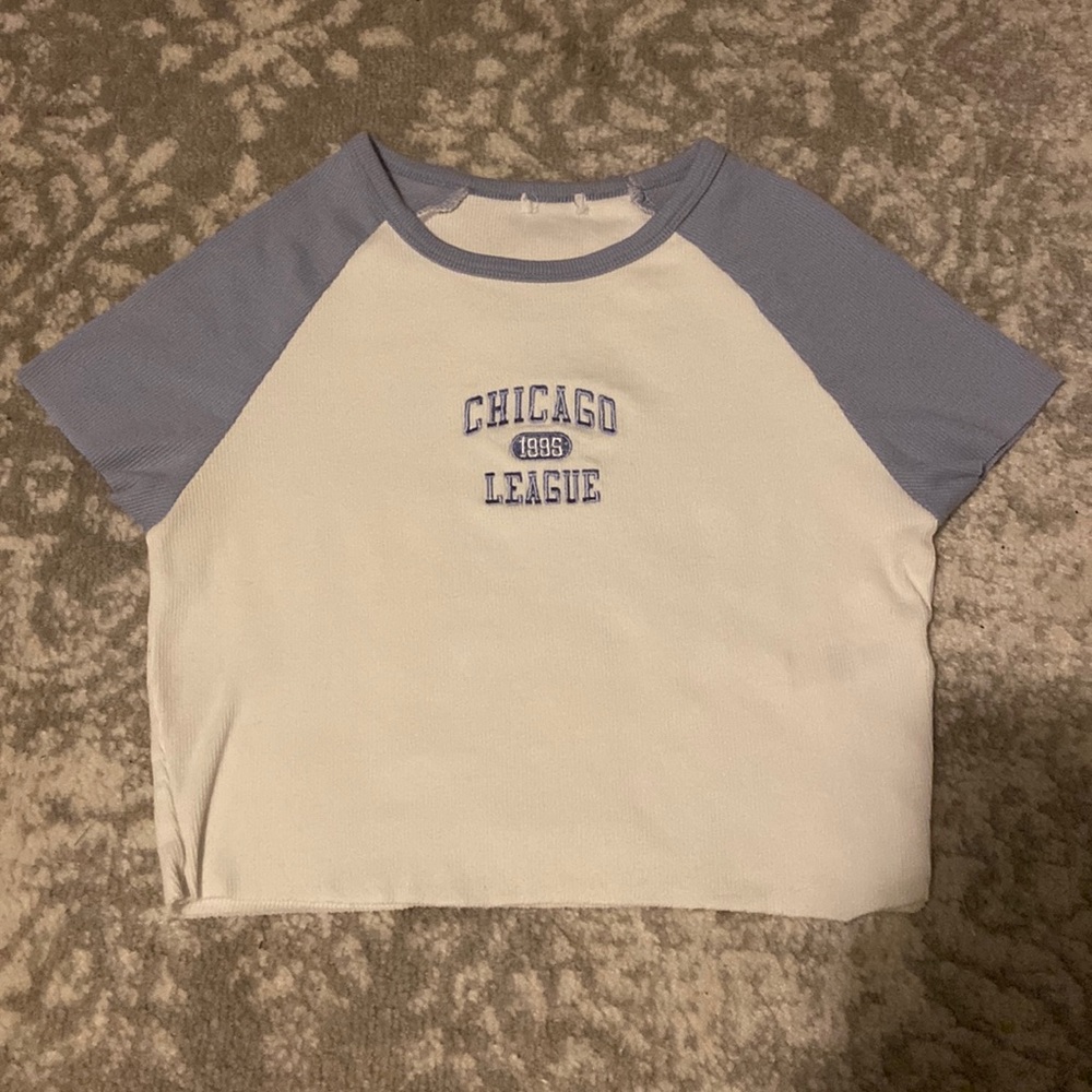 This top is from Garage and it’s a tight t-shirt crop top